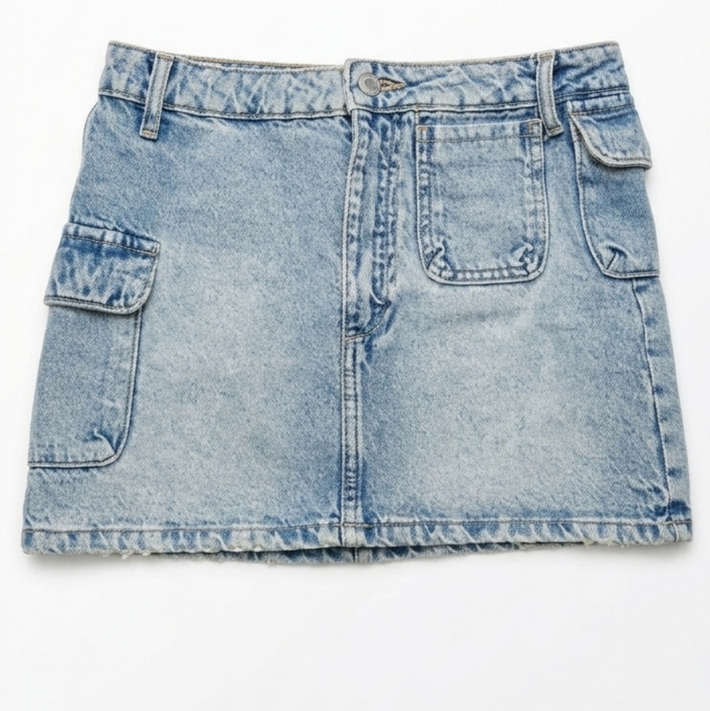​🔥🔥 ZARA Light Wash Cargo Denim Mini Skirt 🔥🔥